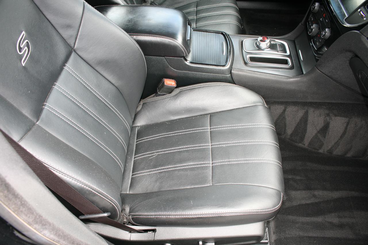 Chrysler 300 4dr Sdn 300S RWD 2015