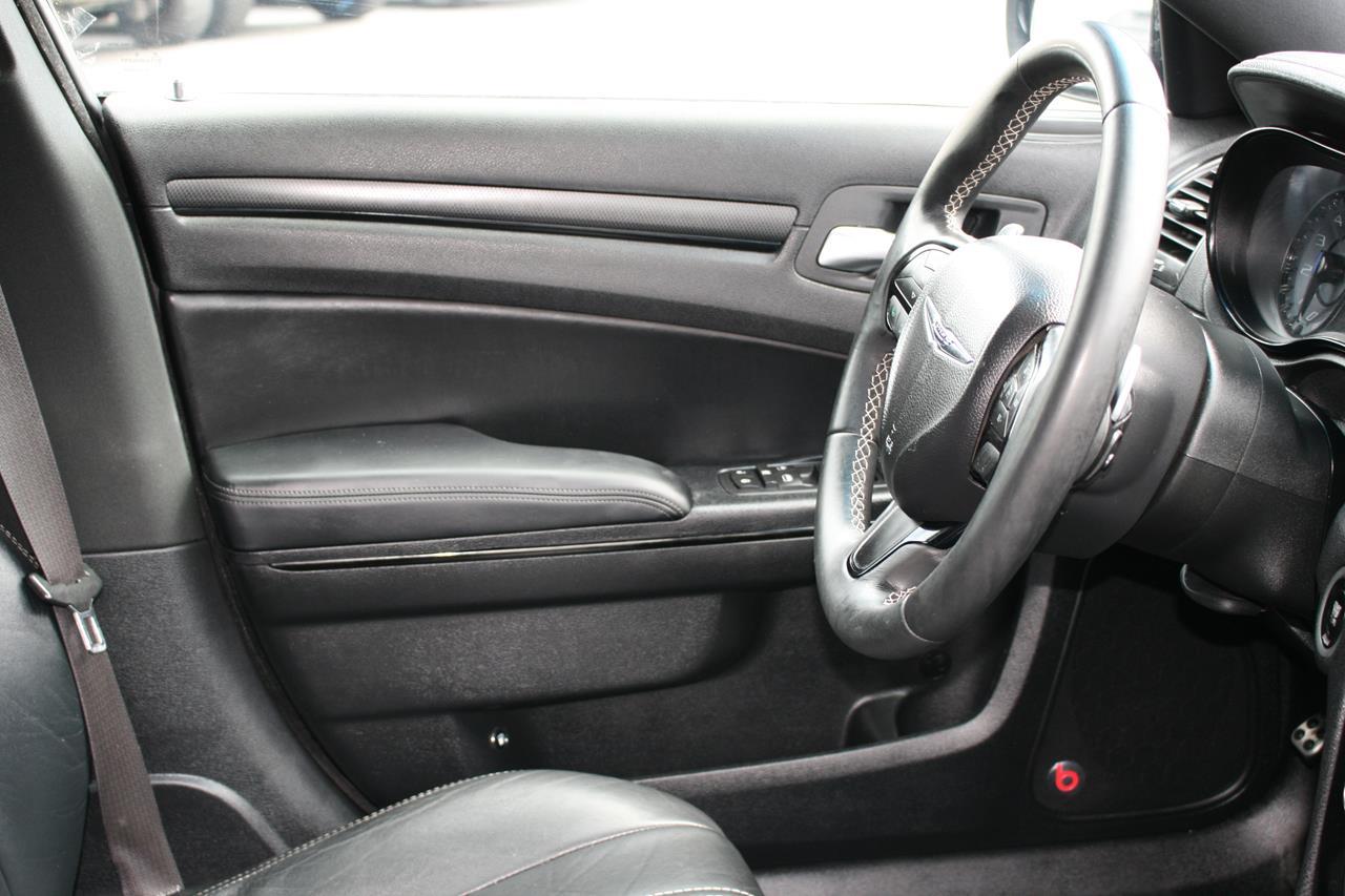 Chrysler 300 4dr Sdn 300S RWD 2015