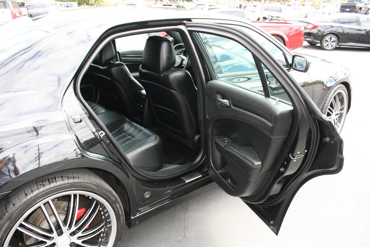 Chrysler 300 4dr Sdn 300S RWD 2015