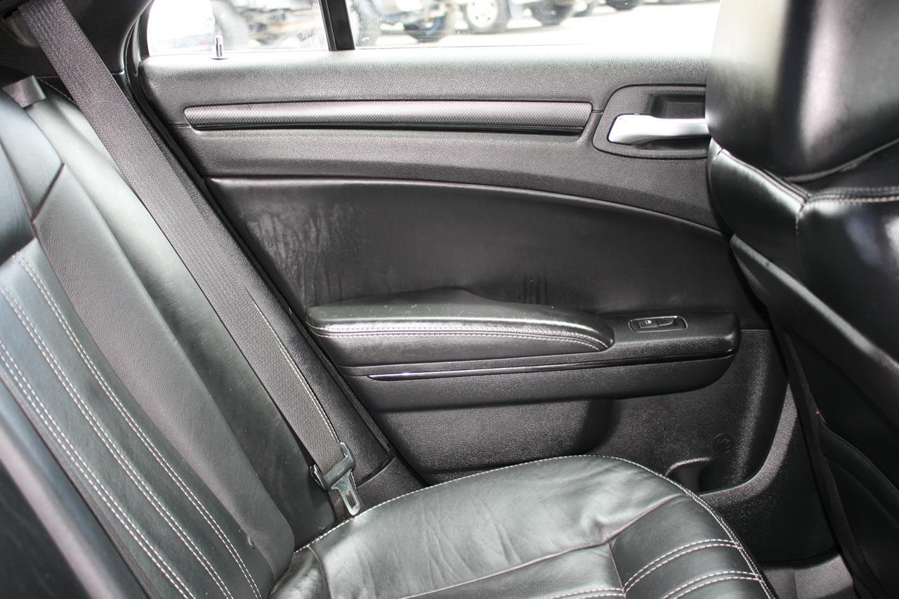 Chrysler 300 4dr Sdn 300S RWD 2015