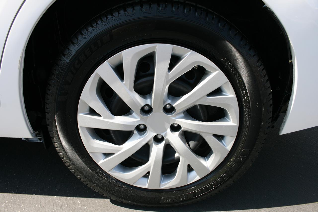 Toyota Corolla LE CVT (Natl) 2018