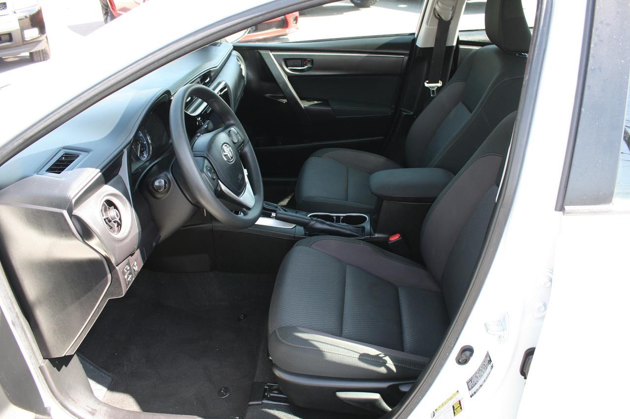 Toyota Corolla LE CVT (Natl) 2018