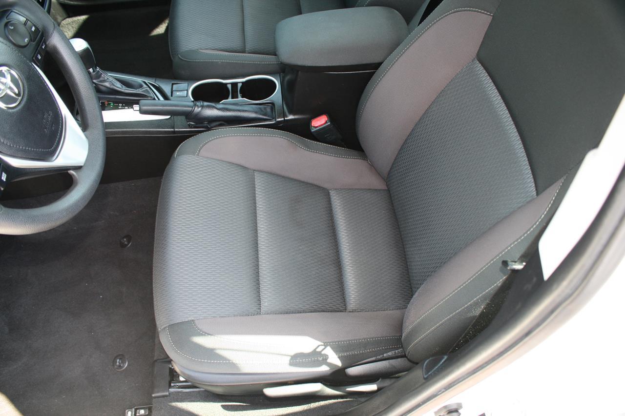 Toyota Corolla LE CVT (Natl) 2018
