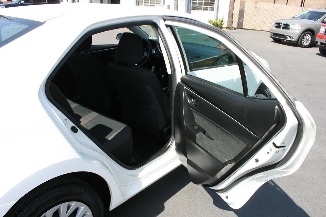 Toyota Corolla LE CVT (Natl) 2018
