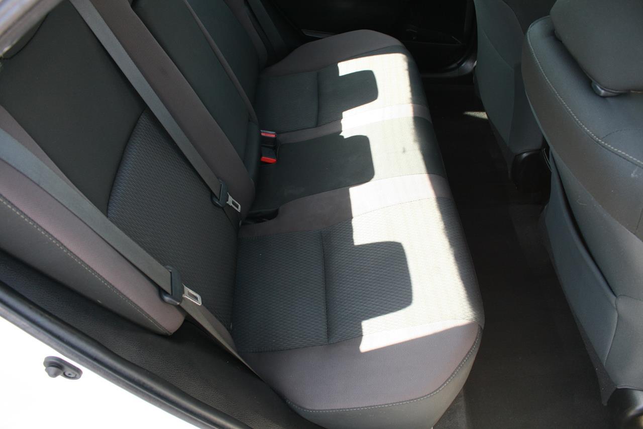 Toyota Corolla LE CVT (Natl) 2018