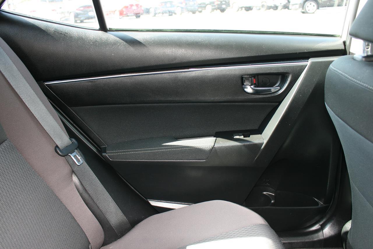 Toyota Corolla LE CVT (Natl) 2018