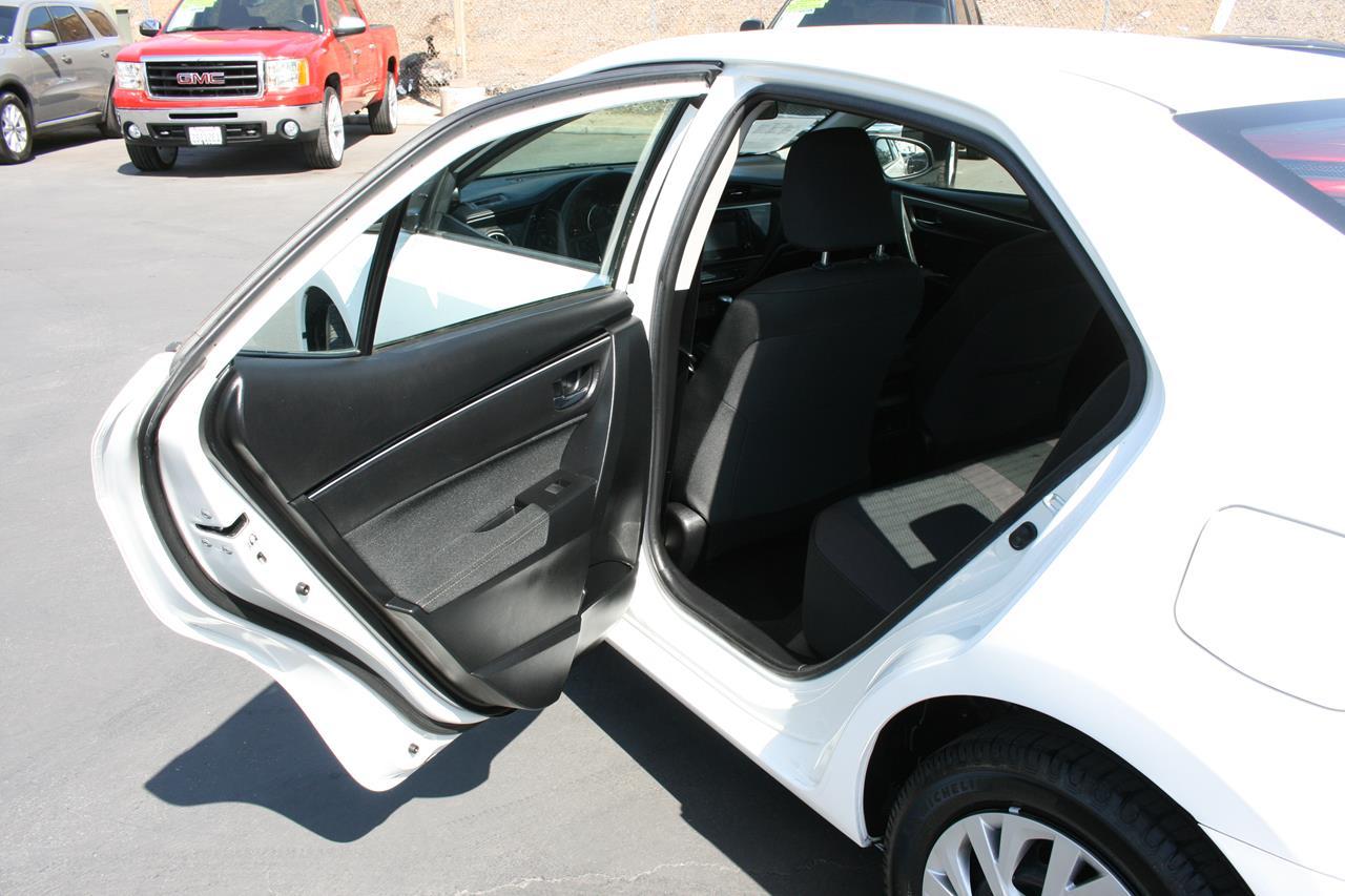 Toyota Corolla LE CVT (Natl) 2018