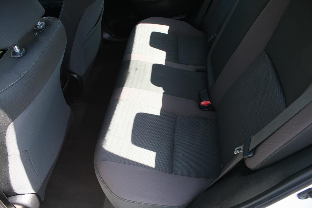 Toyota Corolla LE CVT (Natl) 2018