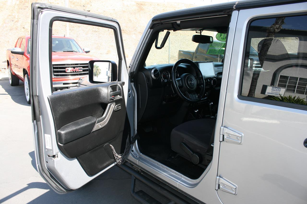 Jeep Wrangler Unlimited 4WD 4dr Sport 2013