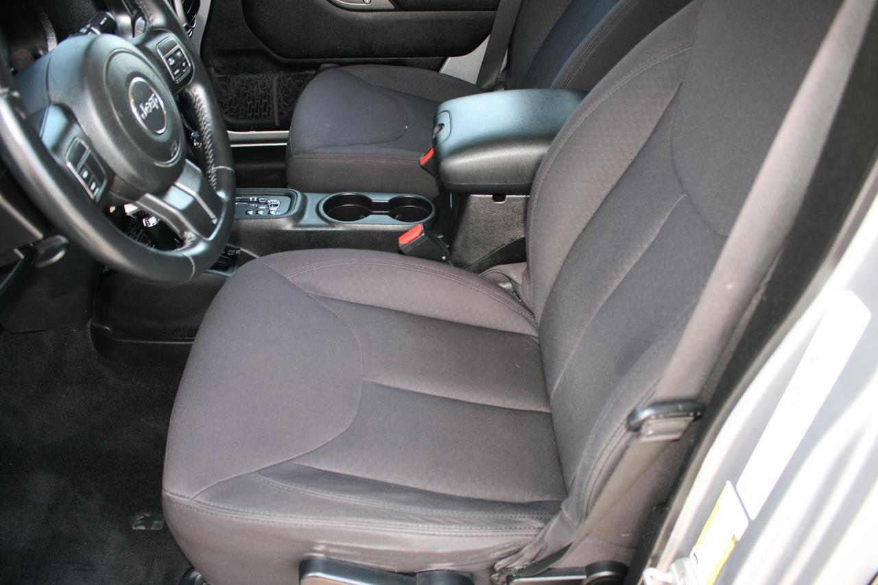 Jeep Wrangler Unlimited 4WD 4dr Sport 2013