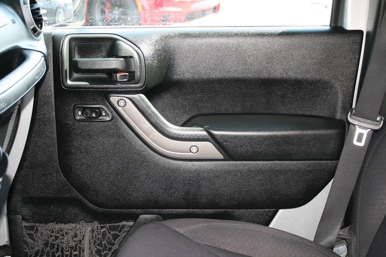 Jeep Wrangler Unlimited 4WD 4dr Sport 2013