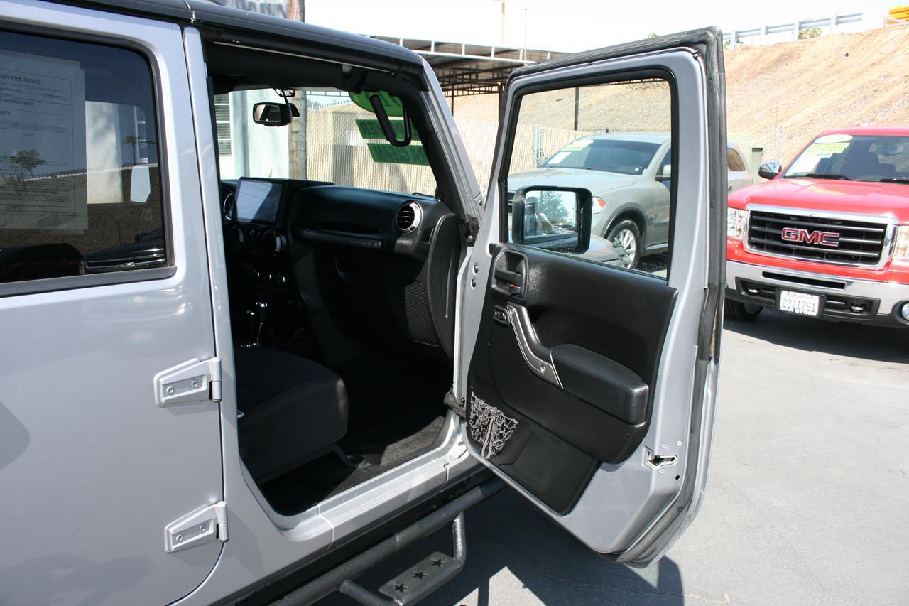 Jeep Wrangler Unlimited 4WD 4dr Sport 2013