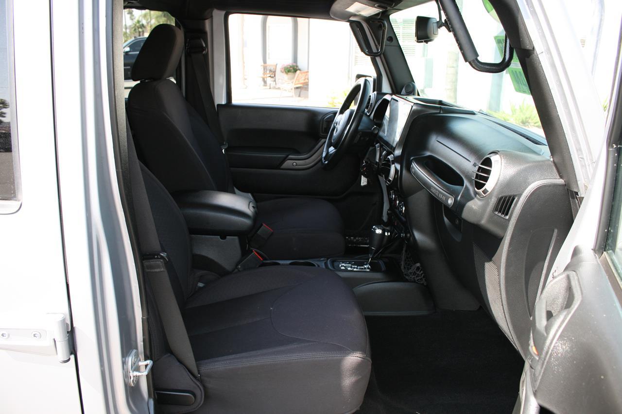 Jeep Wrangler Unlimited 4WD 4dr Sport 2013