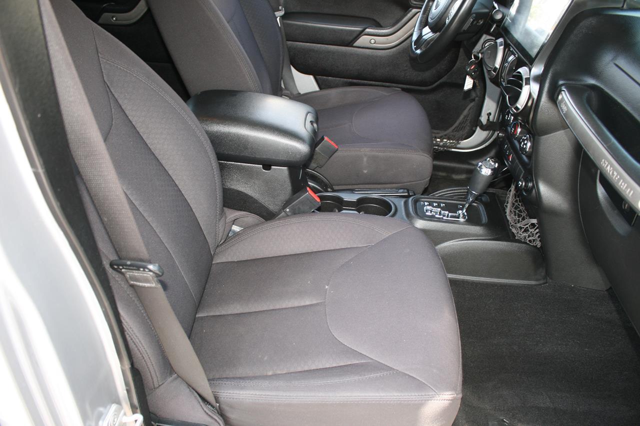 Jeep Wrangler Unlimited 4WD 4dr Sport 2013