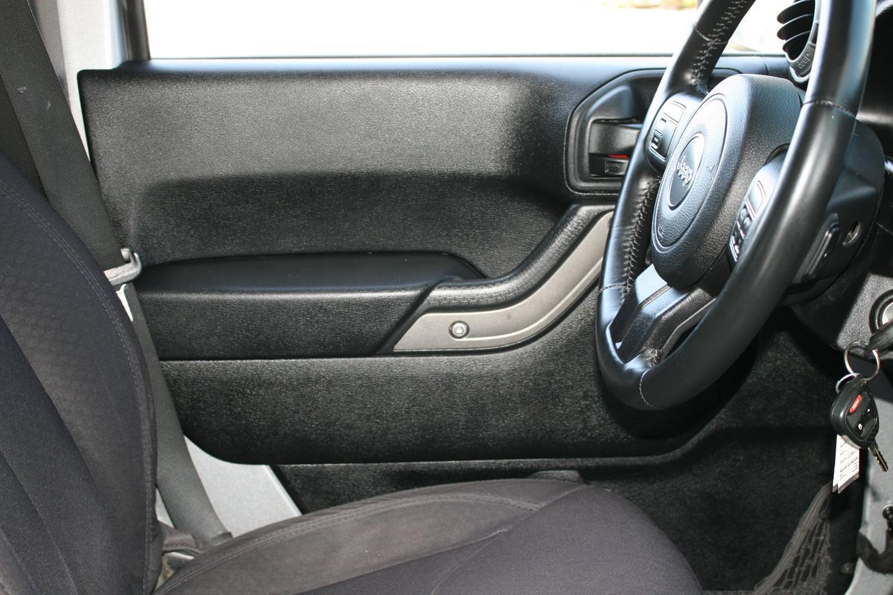 Jeep Wrangler Unlimited 4WD 4dr Sport 2013