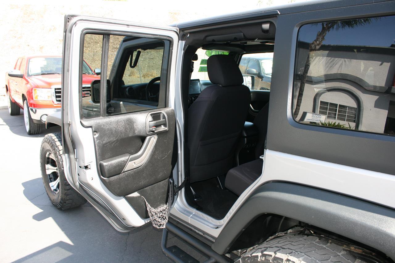 Jeep Wrangler Unlimited 4WD 4dr Sport 2013