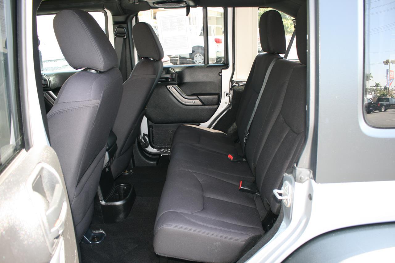 Jeep Wrangler Unlimited 4WD 4dr Sport 2013