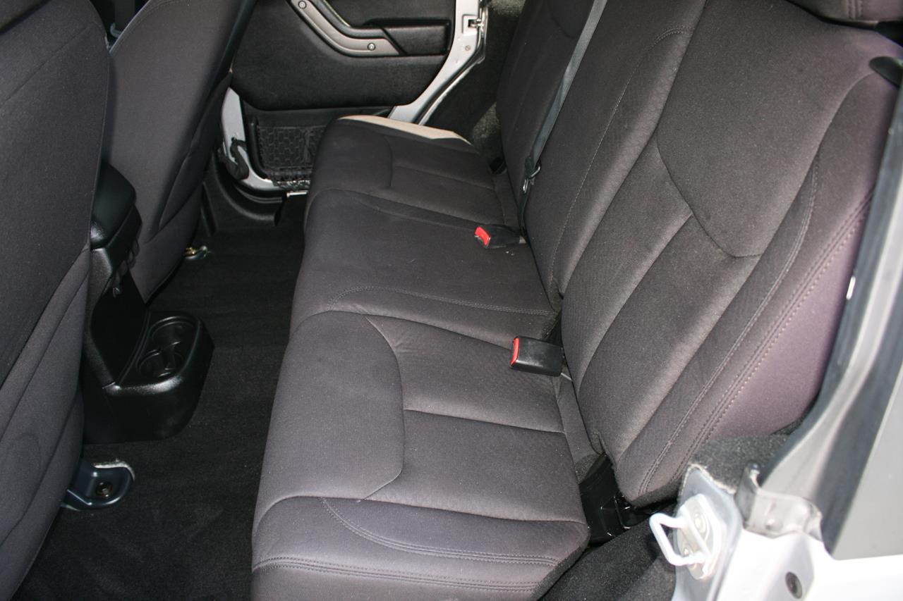 Jeep Wrangler Unlimited 4WD 4dr Sport 2013
