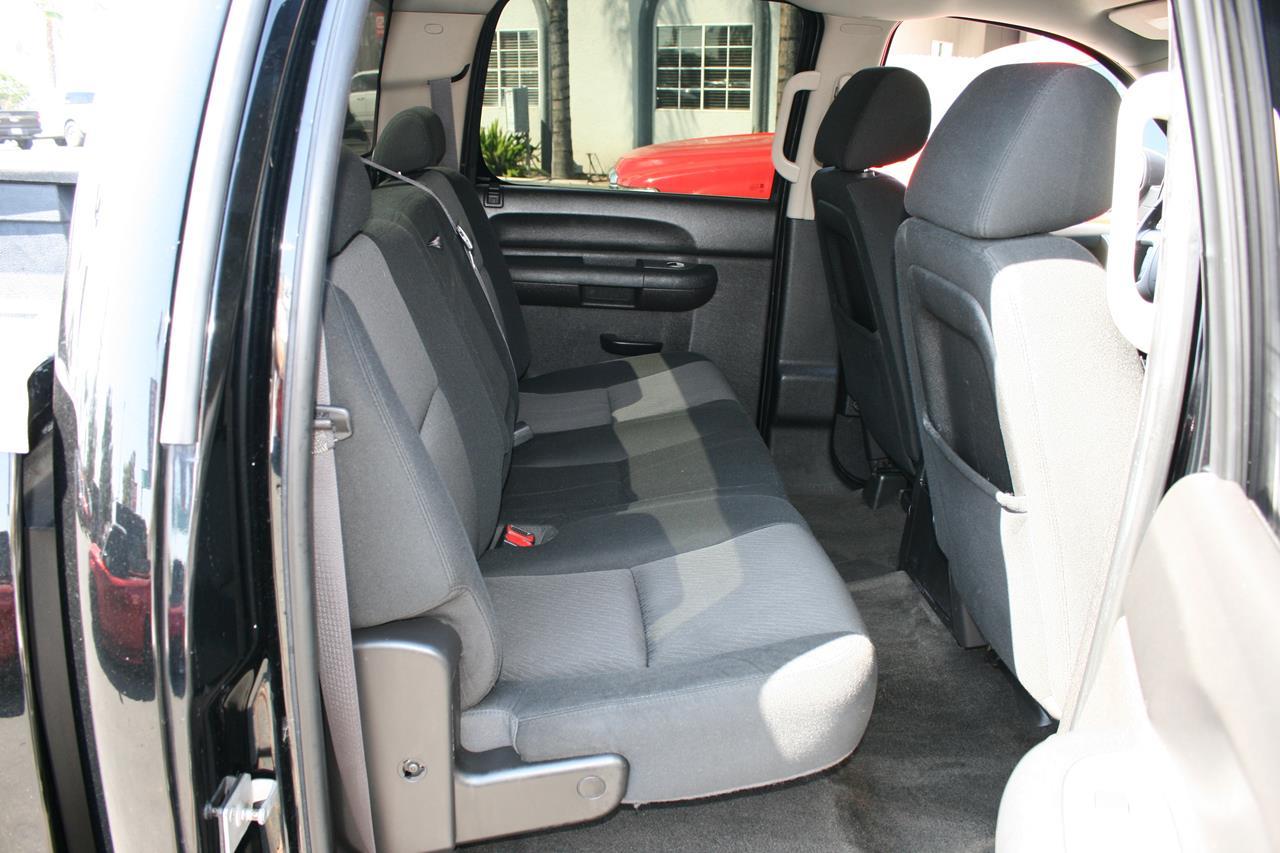 Chevrolet Silverado 1500 2WD Crew Cab 143.5" LT 2011