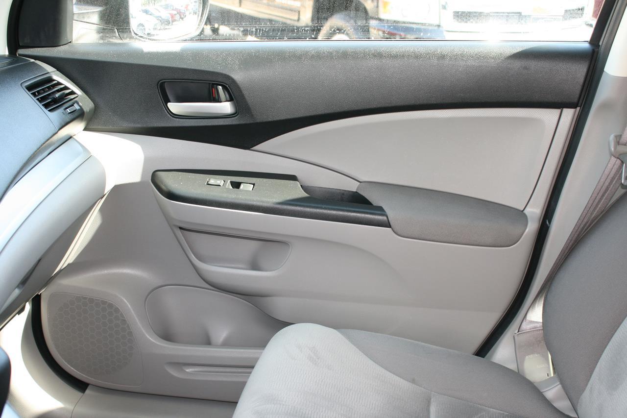Honda CR-V 2WD 5dr LX 2012