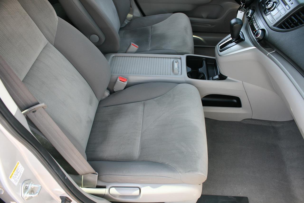 Honda CR-V 2WD 5dr LX 2012