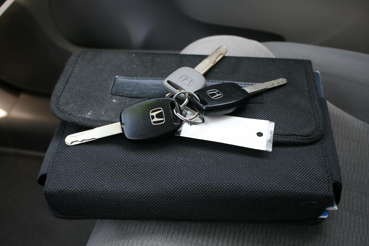 Honda CR-V 2WD 5dr LX 2012