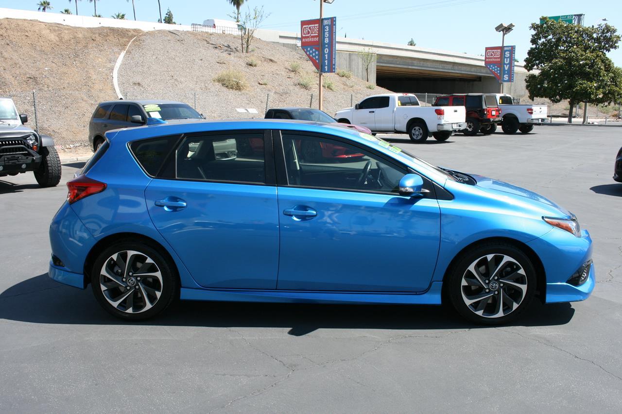 Toyota Corolla iM CVT (Natl) 2017