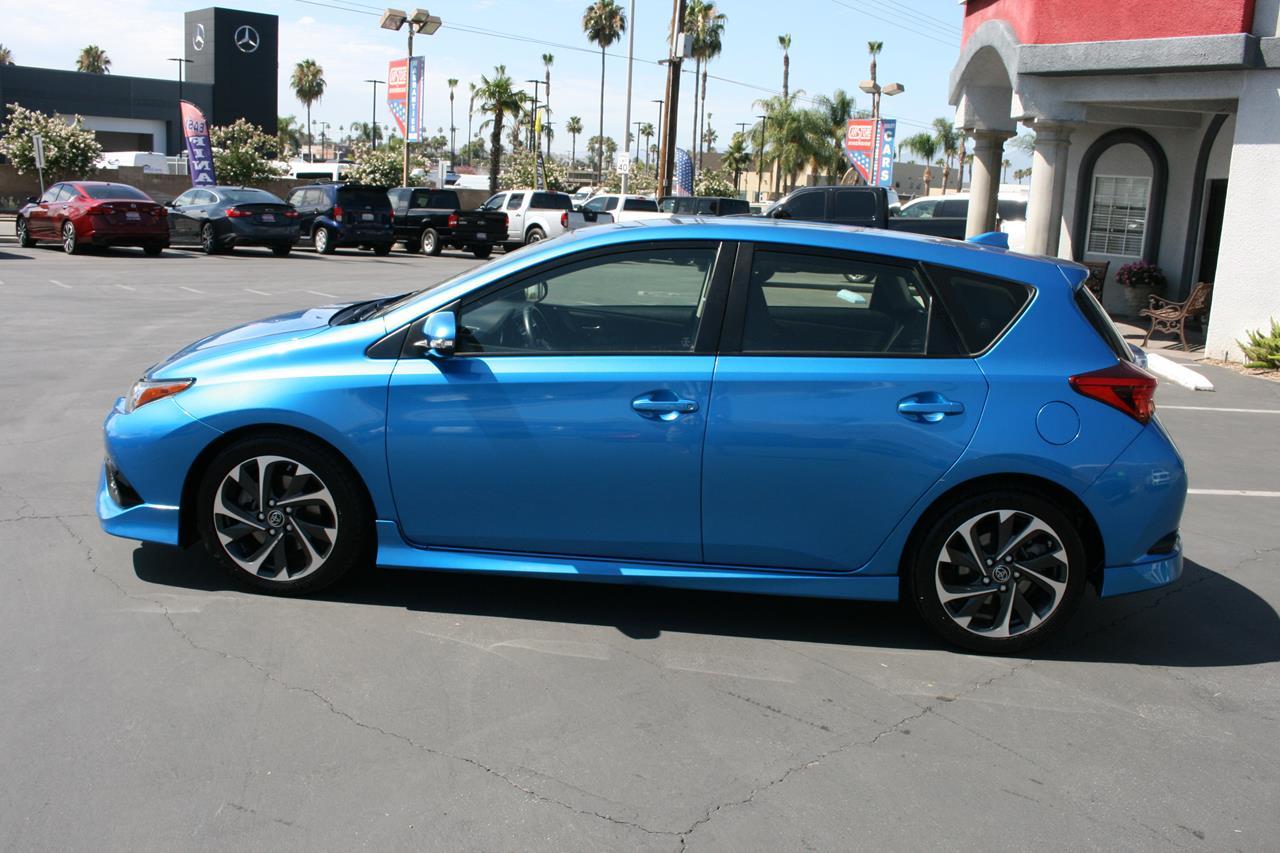 Toyota Corolla iM CVT (Natl) 2017