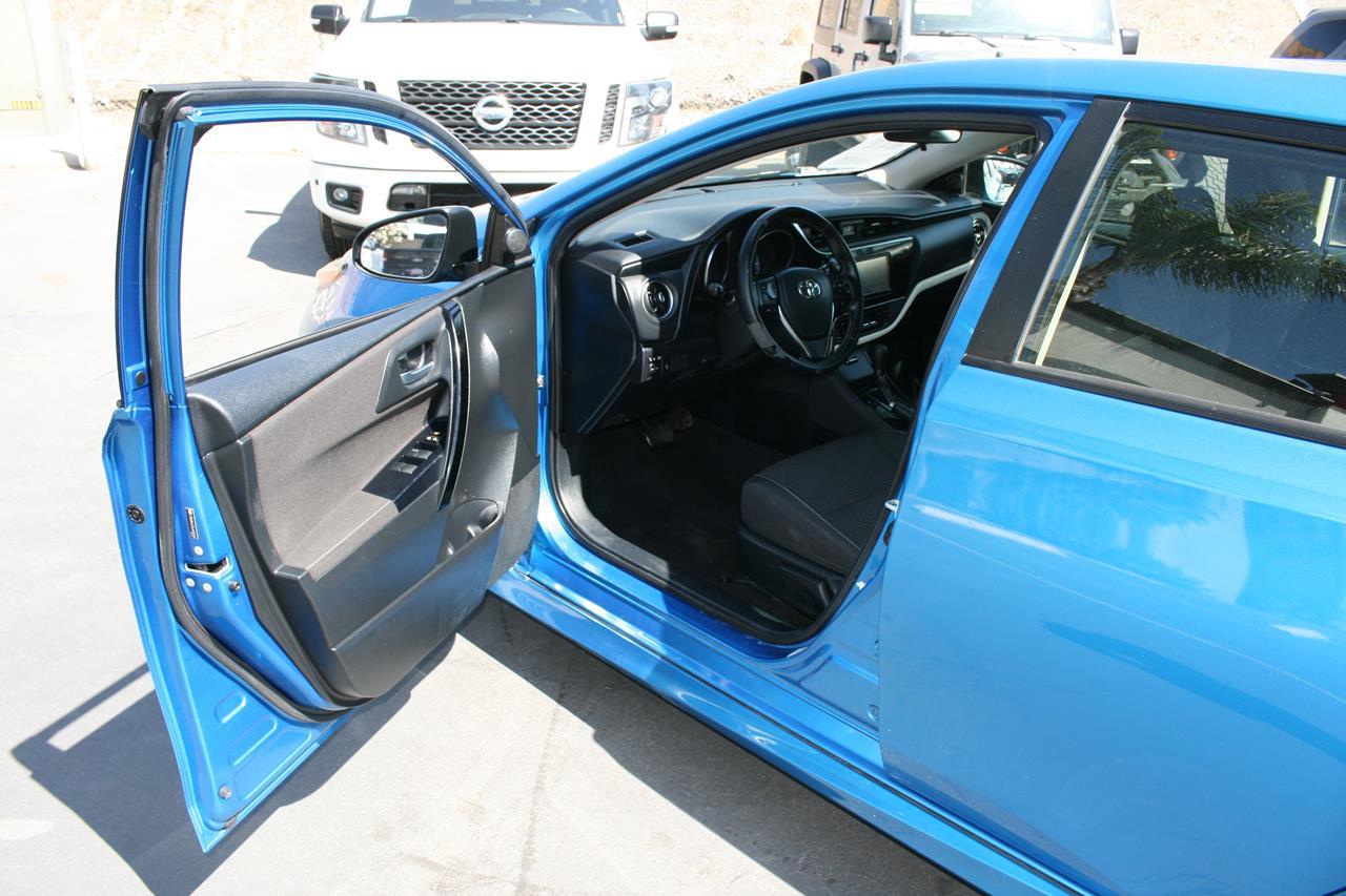 Toyota Corolla iM CVT (Natl) 2017