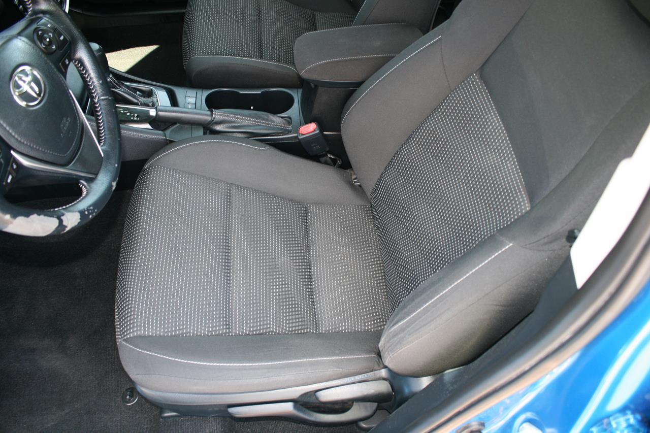 Toyota Corolla iM CVT (Natl) 2017