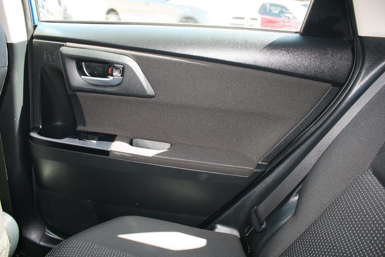 Toyota Corolla iM CVT (Natl) 2017