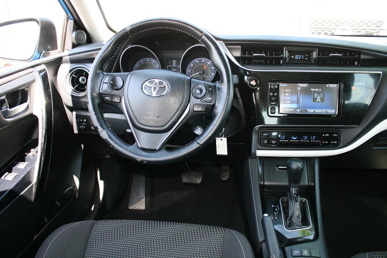 Toyota Corolla iM CVT (Natl) 2017