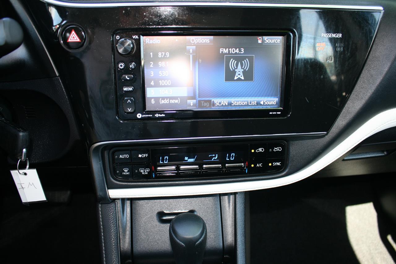 Toyota Corolla iM CVT (Natl) 2017
