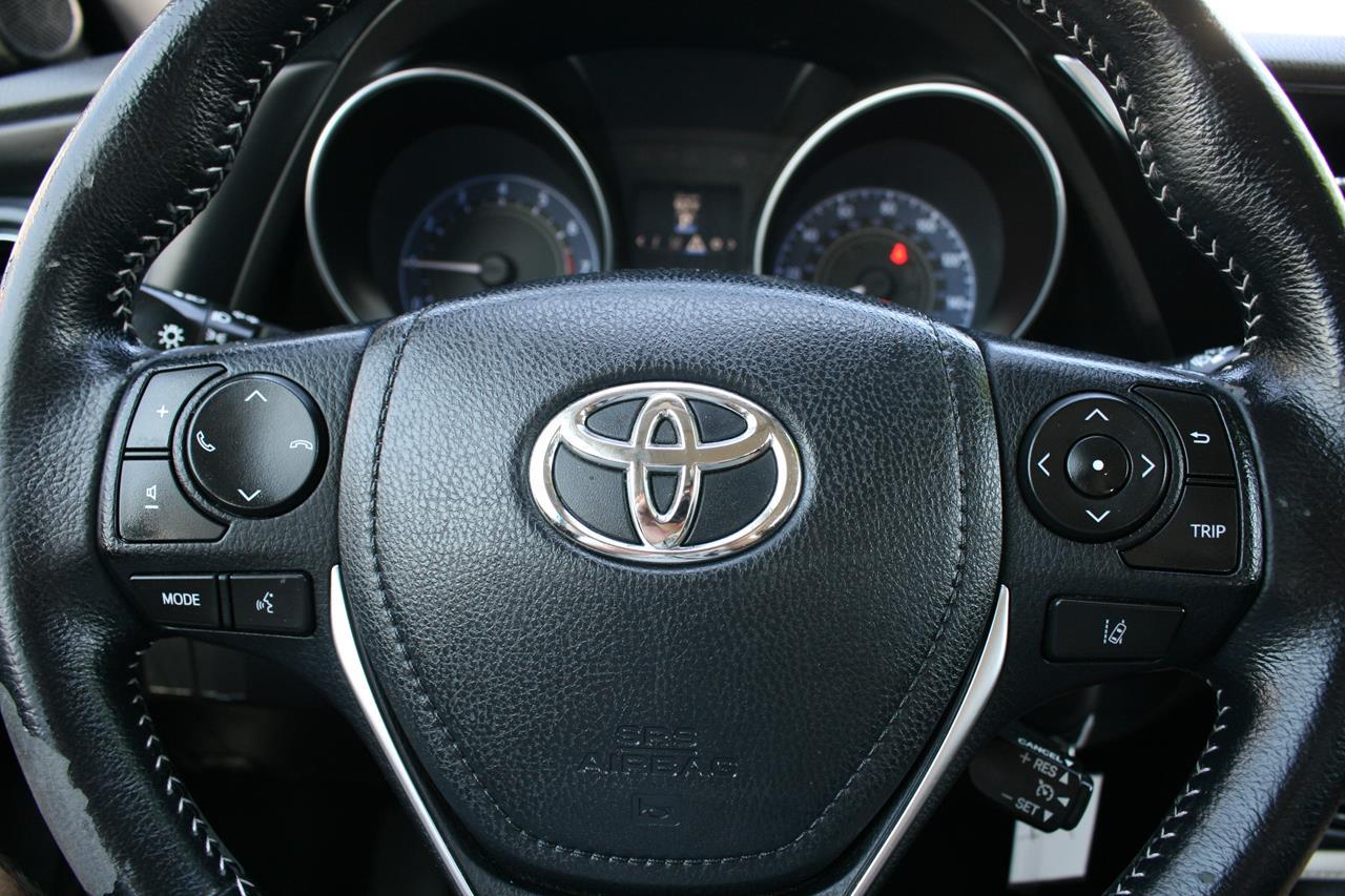 Toyota Corolla iM CVT (Natl) 2017