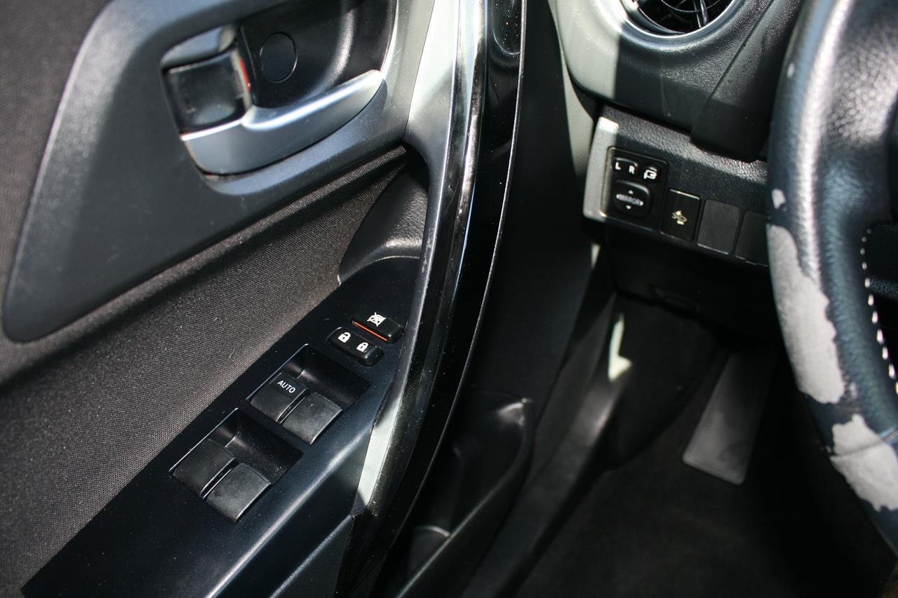 Toyota Corolla iM CVT (Natl) 2017