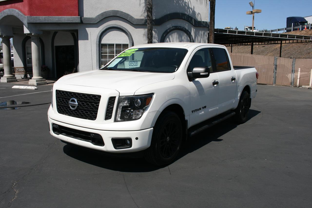 Nissan Titan 4x2 Crew Cab SV 2018