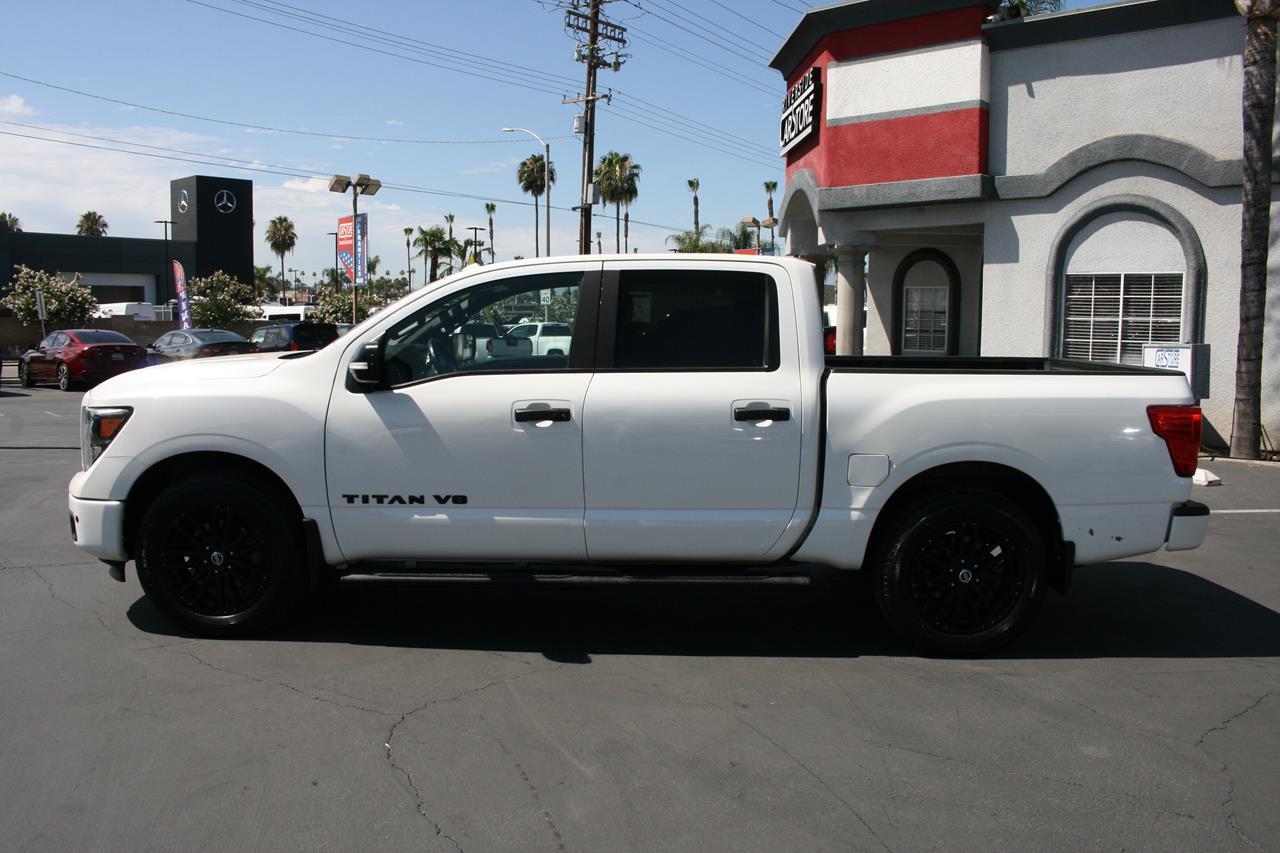 Nissan Titan 4x2 Crew Cab SV 2018