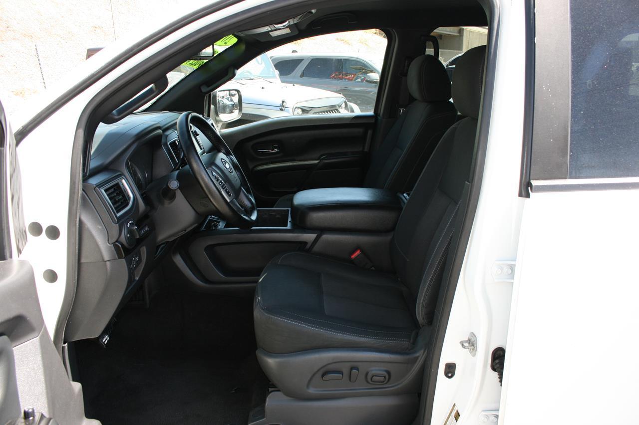 Nissan Titan 4x2 Crew Cab SV 2018