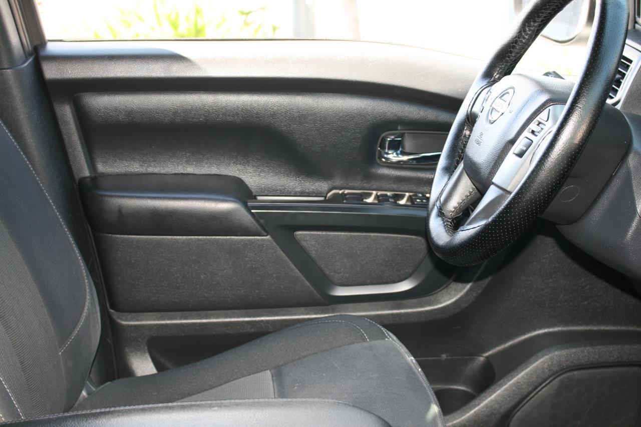 Nissan Titan 4x2 Crew Cab SV 2018