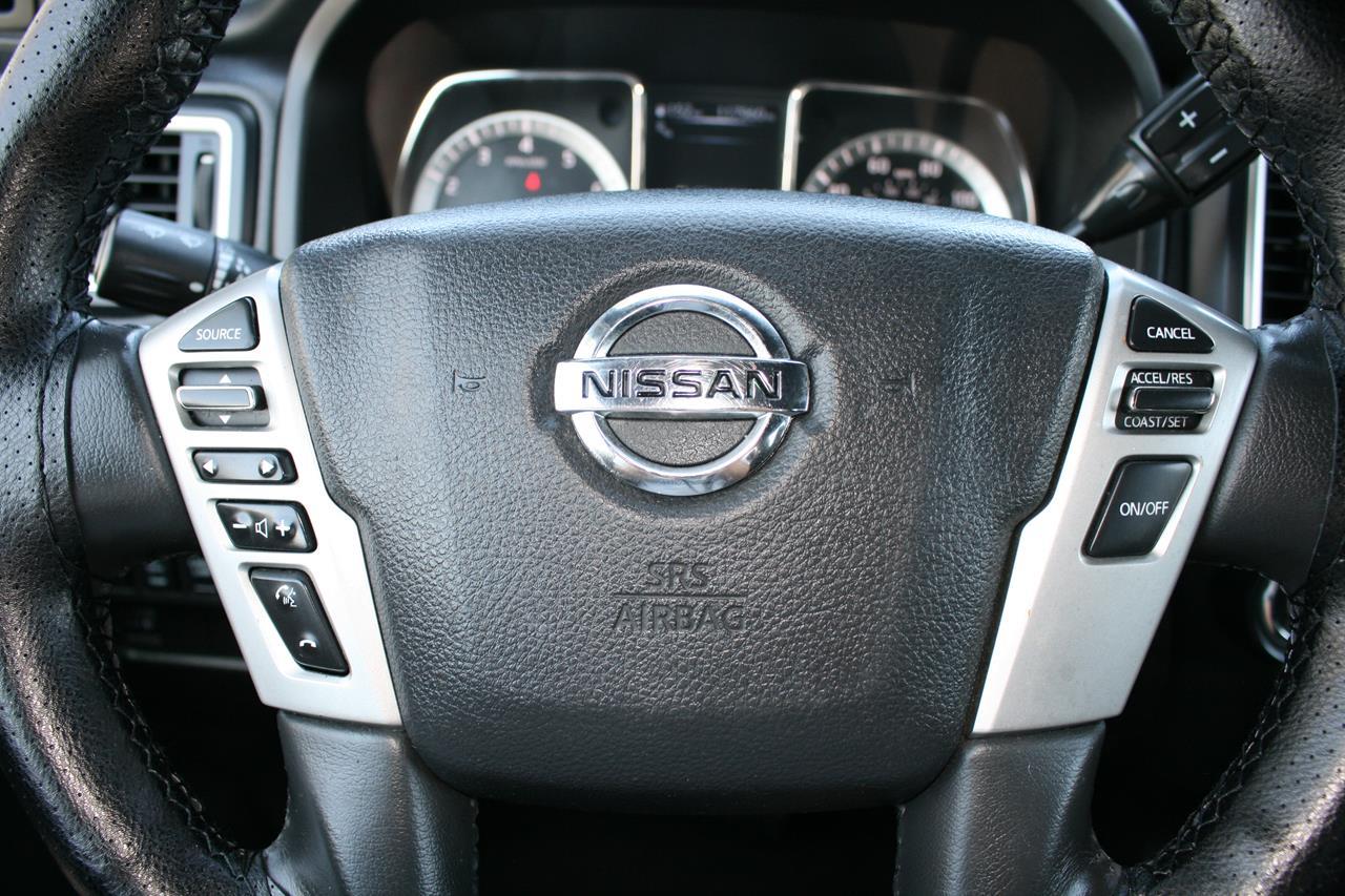 Nissan Titan 4x2 Crew Cab SV 2018