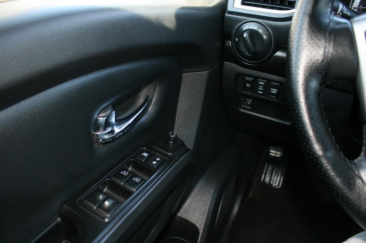 Nissan Titan 4x2 Crew Cab SV 2018