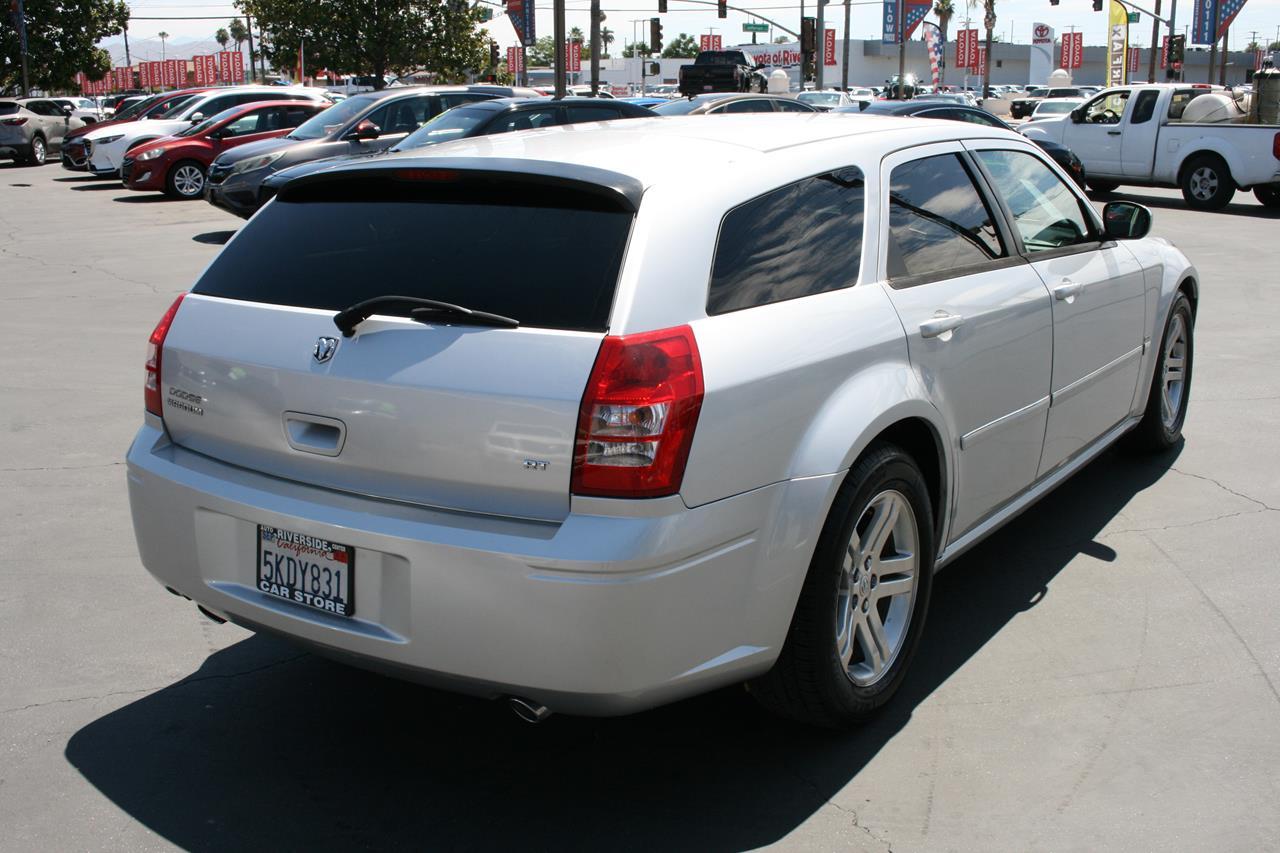 Dodge Magnum 4dr Wgn R/T RWD 2005