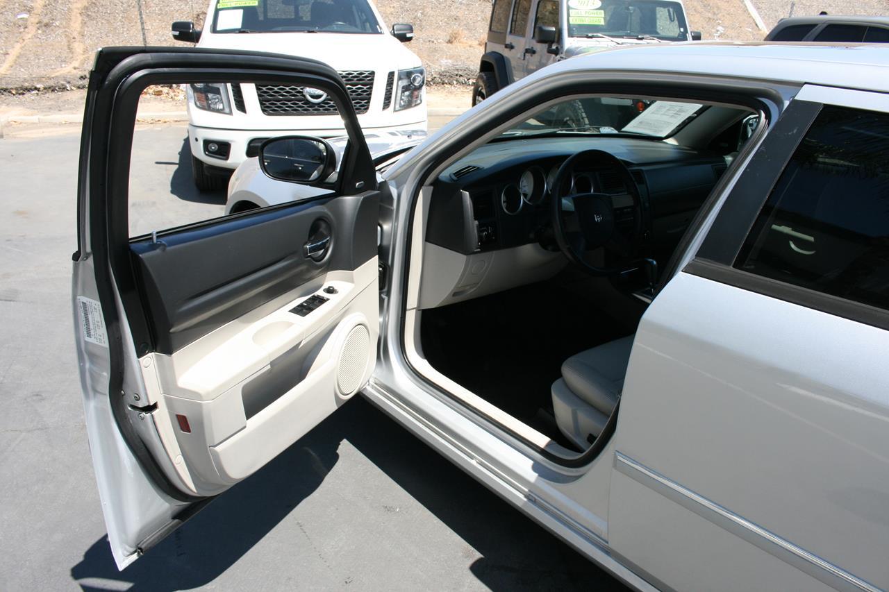 Dodge Magnum 4dr Wgn R/T RWD 2005