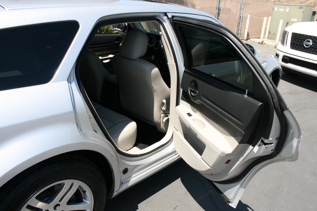 Dodge Magnum 4dr Wgn R/T RWD 2005