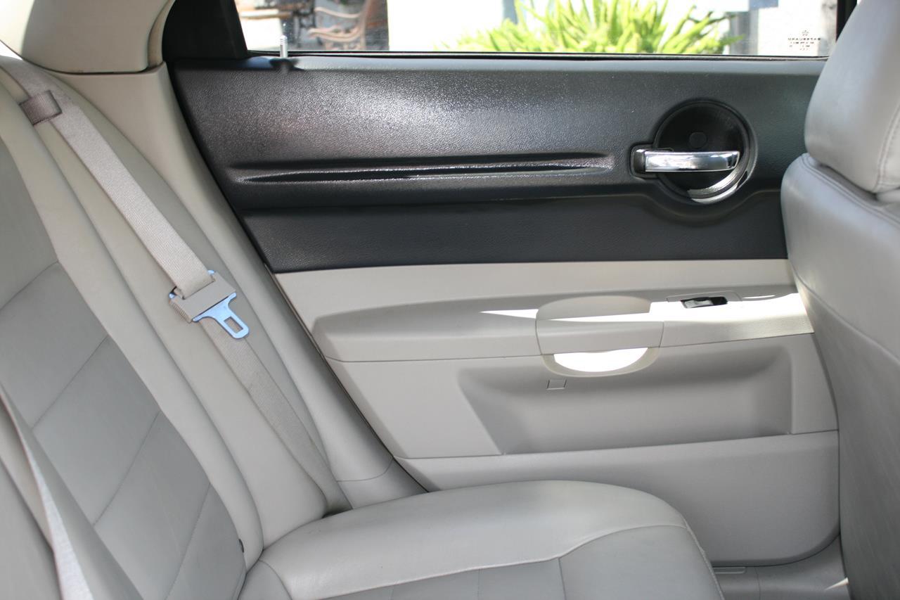 Dodge Magnum 4dr Wgn R/T RWD 2005