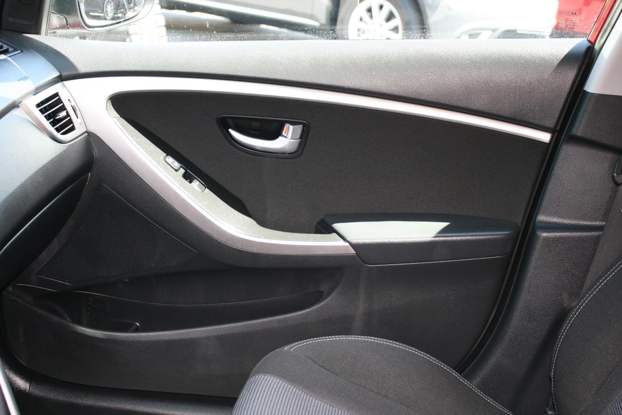 Hyundai Elantra GT 5dr HB Auto 2015