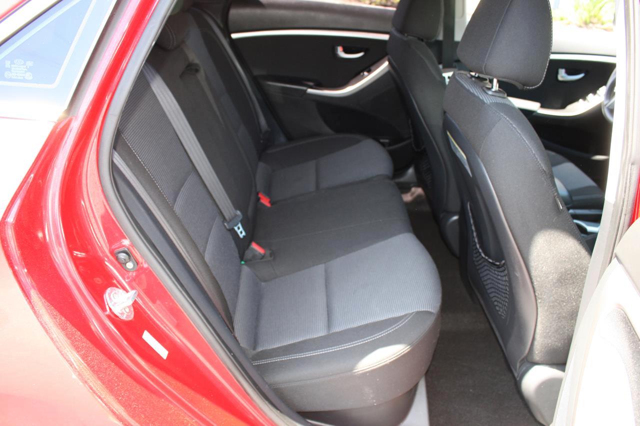 Hyundai Elantra GT 5dr HB Auto 2015