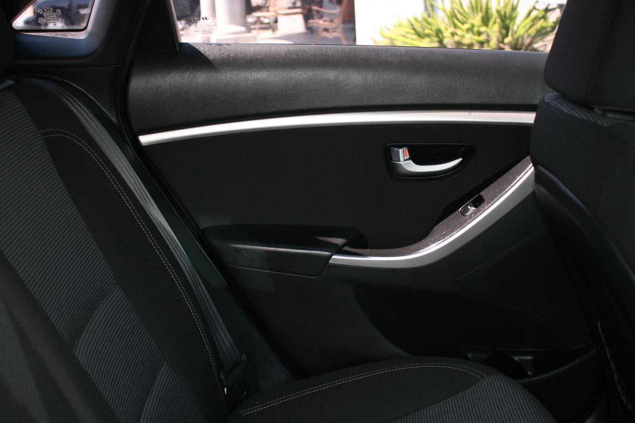 Hyundai Elantra GT 5dr HB Auto 2015