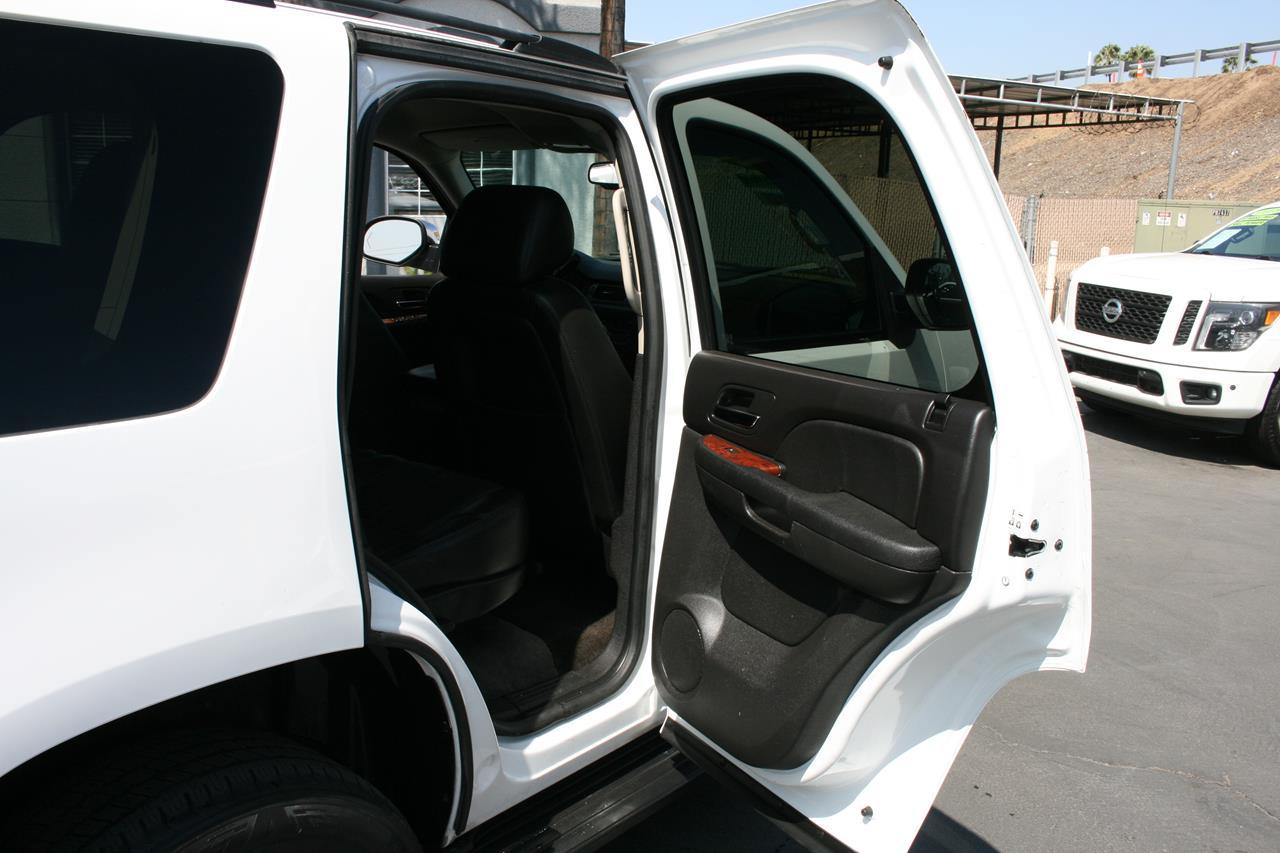 Chevrolet Tahoe 2WD 4dr 1500 LT 2012