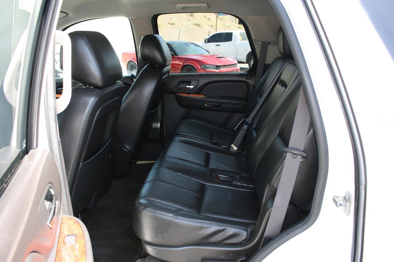 Chevrolet Tahoe 2WD 4dr 1500 LT 2012